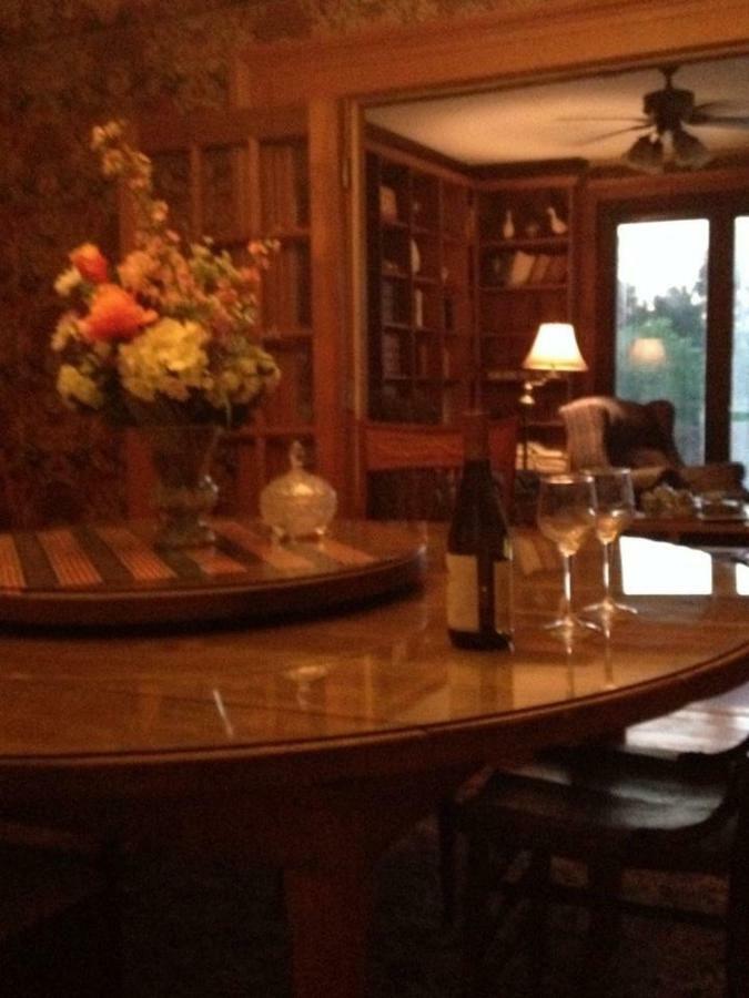 The Willow Tree Inn B&B クーパーズタウン エクステリア 写真